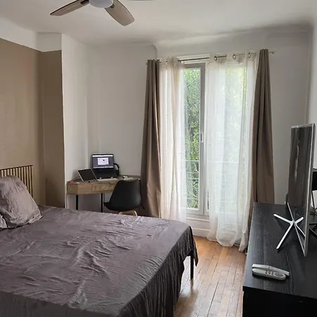 Daire 2 Pieces Proche Aeroport Paris Direct Via La Ligne 14